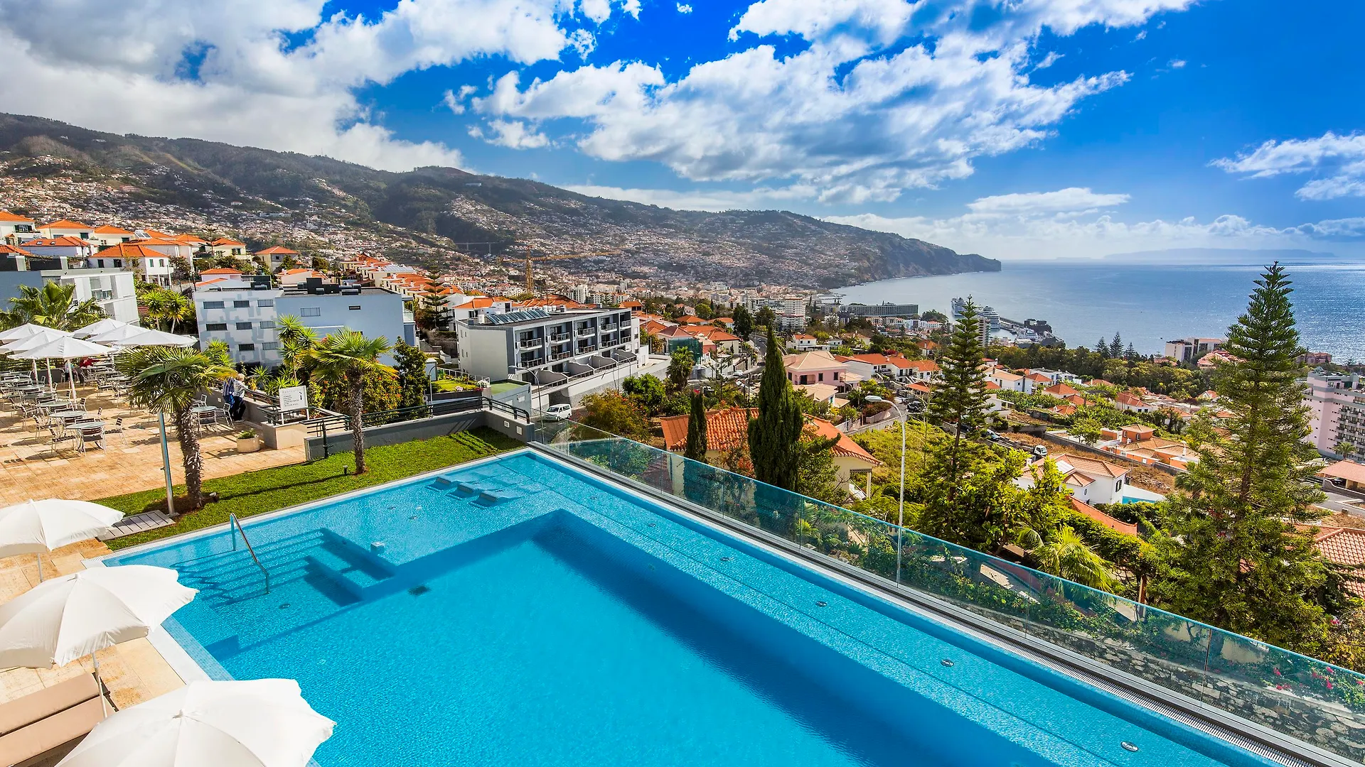 Madeira Panoramico Hotel location